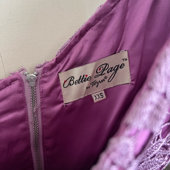 Purple lace Bettie Paige dress - Picture 3 of 3